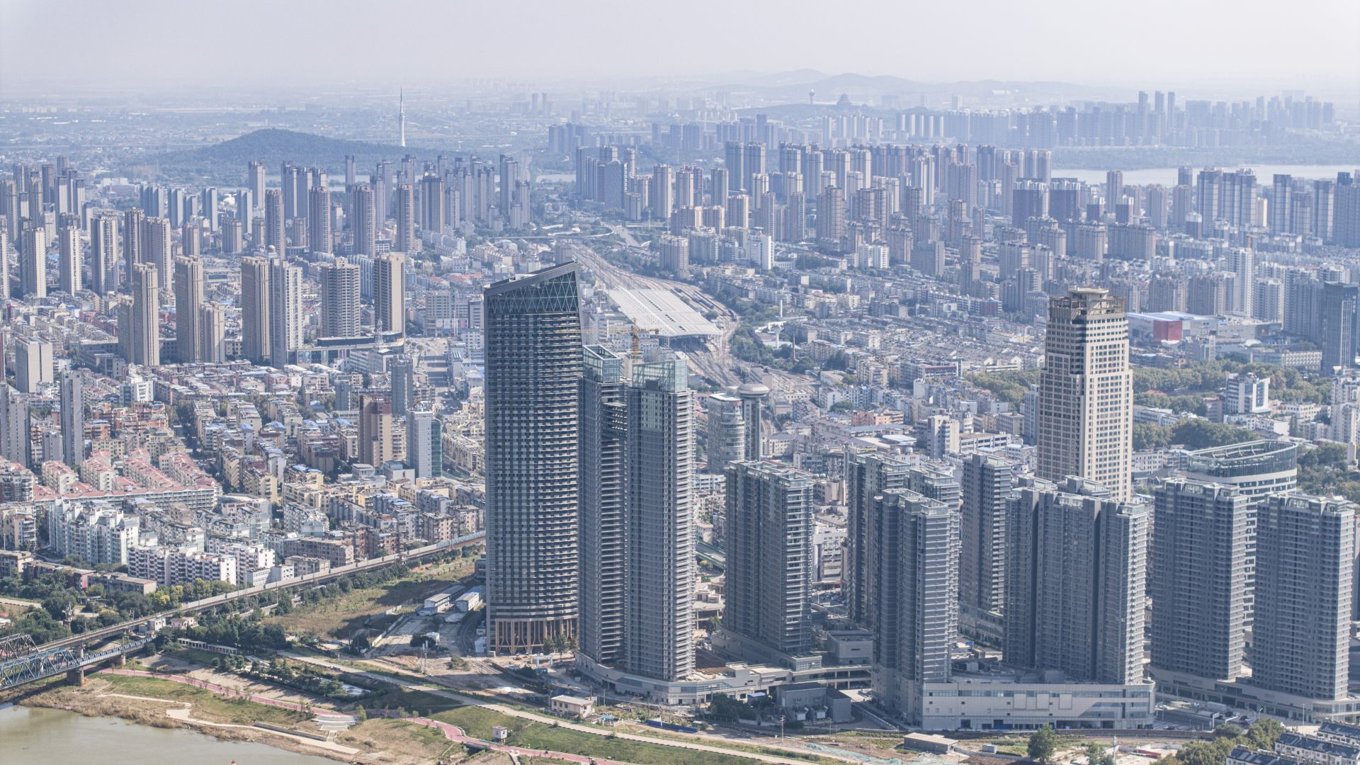 靓淮河岸边的靓丽风景线蚌埠第一高楼