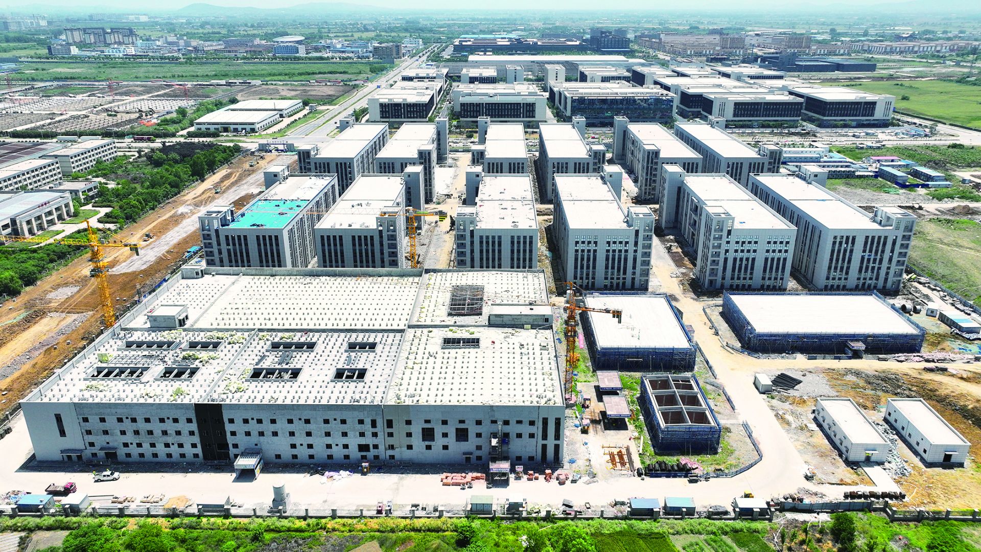 高新区电子信息产业园项目即将完工